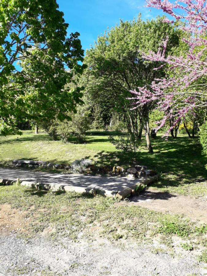 Bed and Breakfast Les Tremieres Saint-Paul-des-Fonts Exterior foto