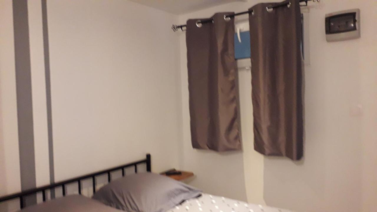 Bed and Breakfast Les Tremieres Saint-Paul-des-Fonts Exterior foto