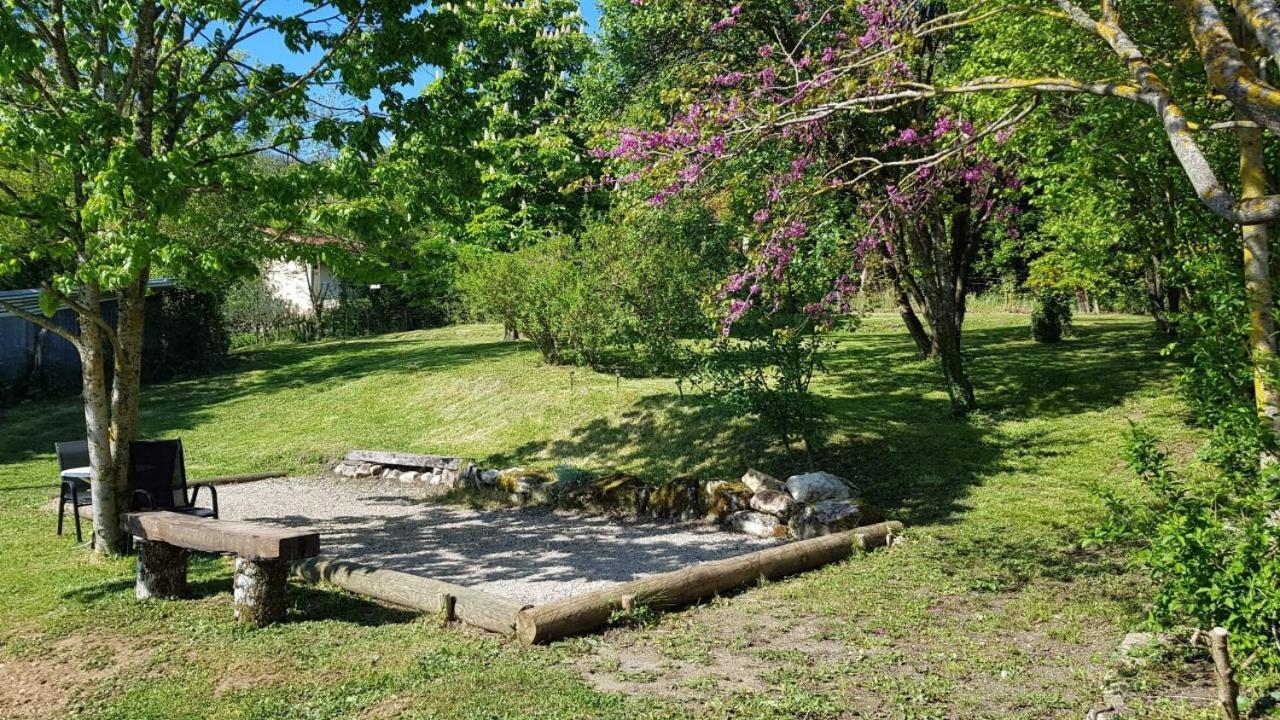 Bed and Breakfast Les Tremieres Saint-Paul-des-Fonts Exterior foto